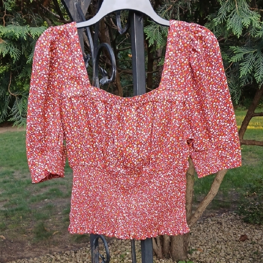 Universal Thread Red Floral Blouse Smocking 100% Cotton Sz Lg. Cottagecore
